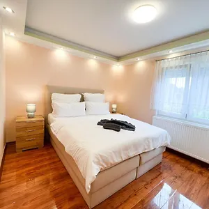  Apartment Extrem Ruhiges Apartment- Ost